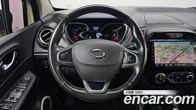 Renault Korea QM3 2019 — photo 15