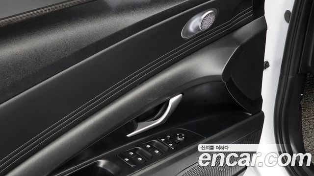 Hyundai AVANTE 2022 — photo 16