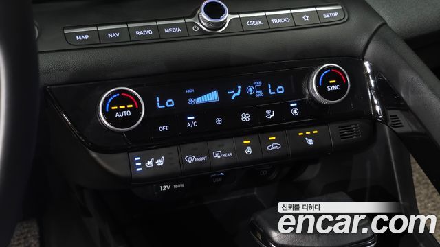 Hyundai AVANTE 2022 — photo 18