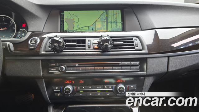 BMW 5-Series 2013 — photo 18
