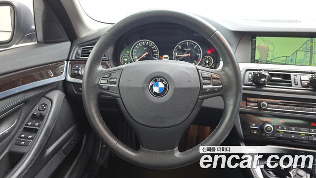 BMW 5-Series 2013 — photo 19