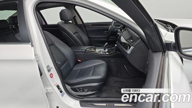 BMW 5-Series 2013 — photo 16