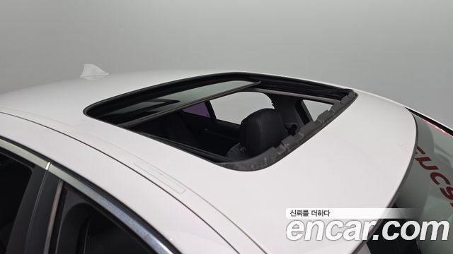 BMW 5-Series 2013 — photo 28