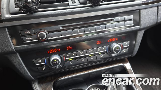 BMW 5-Series 2013 — photo 29