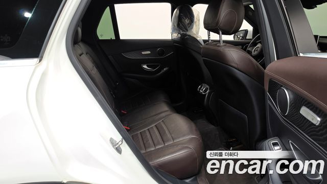 Mercedes-Benz GLC-Class 2017 — photo 12