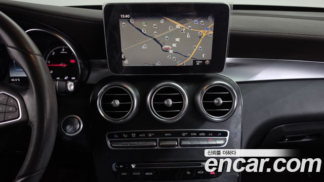 Mercedes-Benz GLC-Class 2017 — photo 14