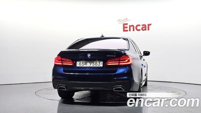 BMW 5-Series 2018 — photo 4