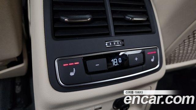 Audi A4 2022 — photo 19