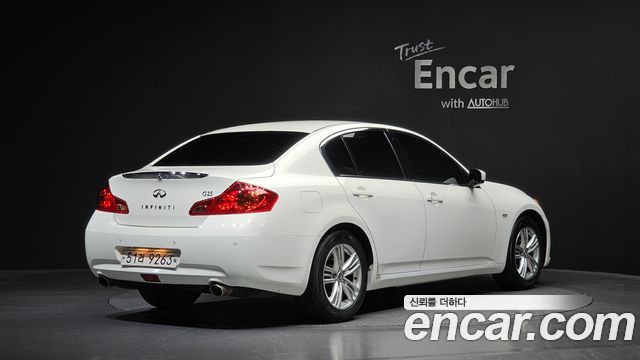 Infiniti G 2012 — photo 2