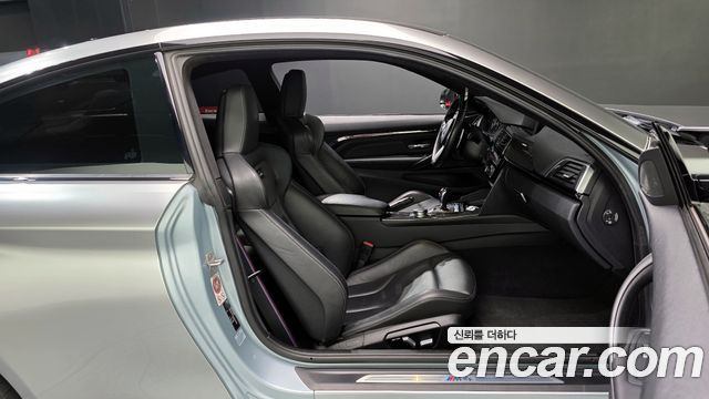 BMW M4 2018 — photo 11