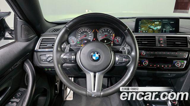 BMW M4 2018 — photo 13