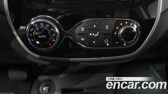 Renault Korea QM3 2015 — photo 13