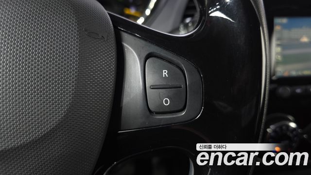 Renault Korea QM3 2015 — photo 16