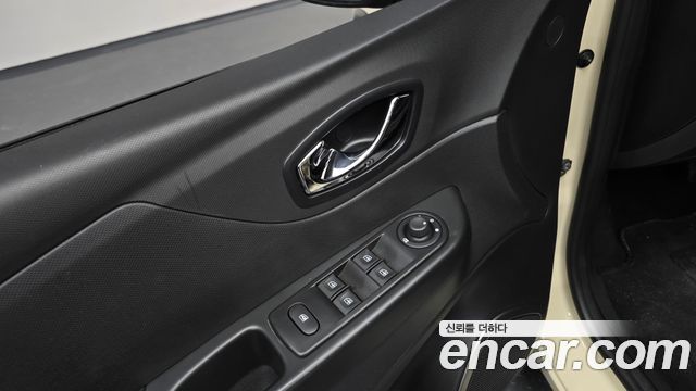 Renault Korea QM3 2015 — photo 18