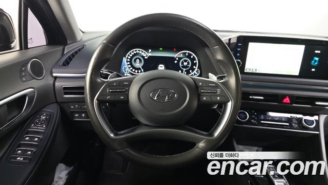 Hyundai Sonata 2022 — photo 13