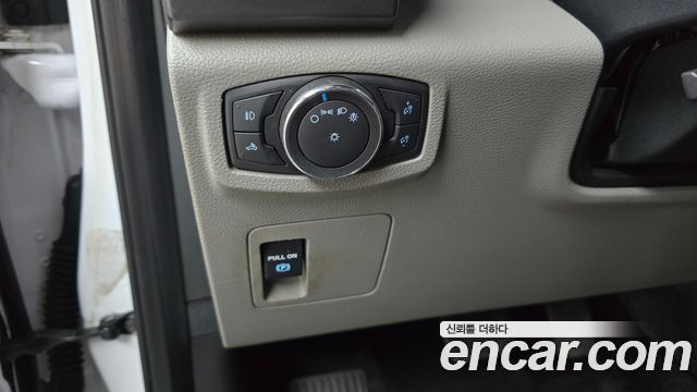 Ford F150 2016 — photo 17