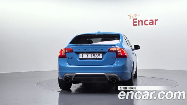 Volvo S60 2015 — photo 4