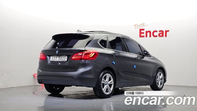 BMW 2-Series 2017 — photo 2