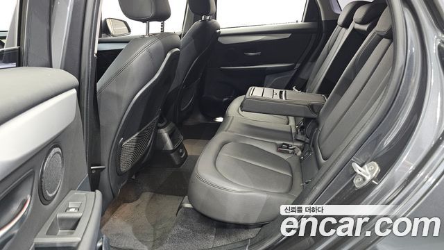 BMW 2-Series 2017 — photo 11