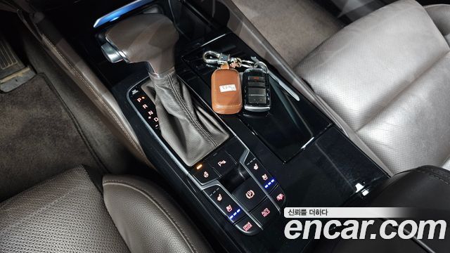 Kia K7 2017 — photo 9