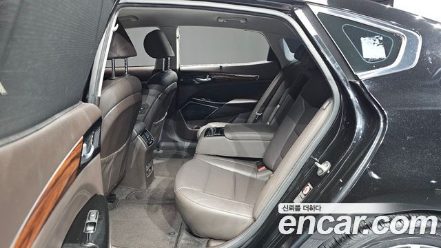 Kia K7 2017 — photo 11