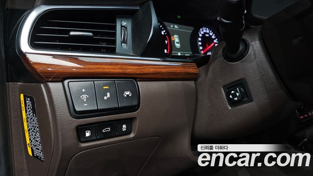 Kia K7 2017 — photo 13
