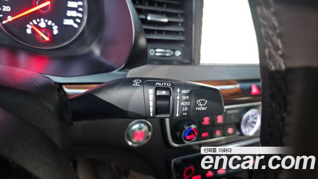 Kia K7 2017 — photo 14
