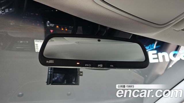 Kia K7 2017 — photo 15