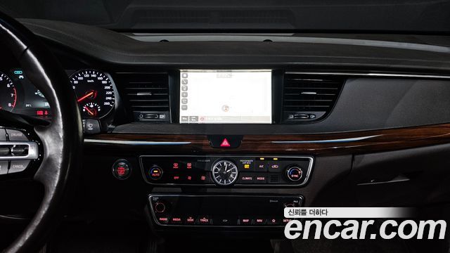Kia K7 2017 — photo 17
