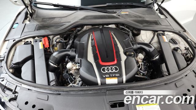 Audi S8 2015 — photo 6