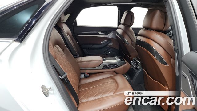 Audi S8 2015 — photo 12