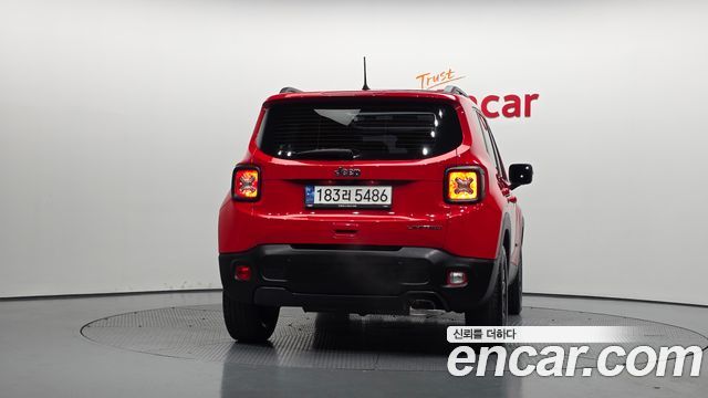 Jeep Renegade 2022 — photo 4