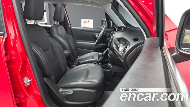 Jeep Renegade 2022 — photo 11