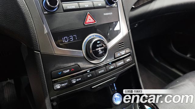 Hyundai Grandeur 2017 — photo 18