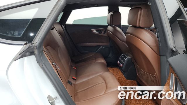 Audi A7 2016 — photo 12