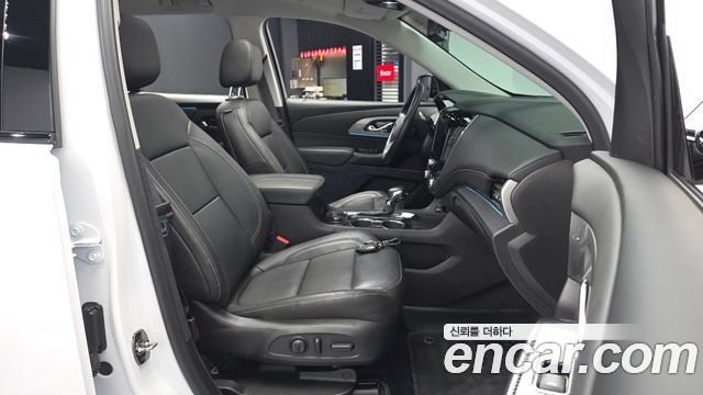 Chevrolet Korea Traverse 2021 — photo 17