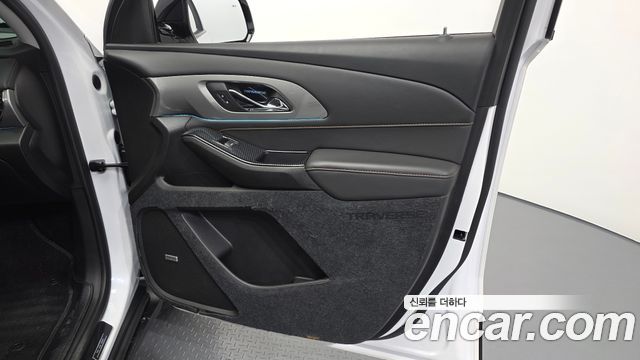 Chevrolet Korea Traverse 2021 — photo 14