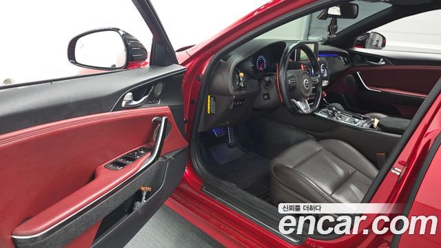 Kia Stinger 2018 — photo 13