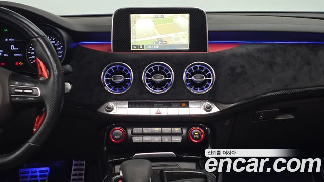 Kia Stinger 2018 — photo 19