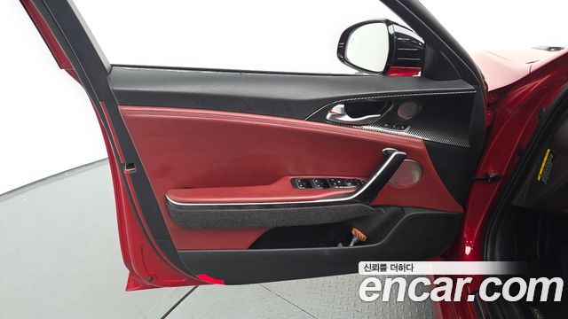 Kia Stinger 2018 — photo 14