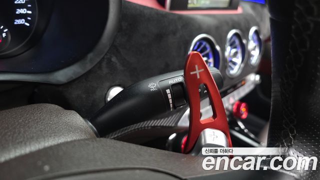 Kia Stinger 2018 — photo 28
