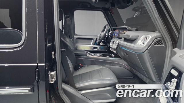 Mercedes-Benz G-Class 2025 — photo 17