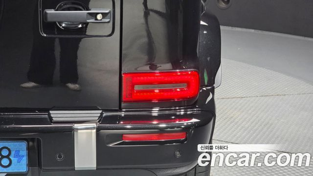 Mercedes-Benz G-Class 2025 — photo 9