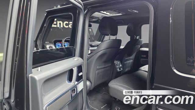 Mercedes-Benz G-Class 2025 — photo 16