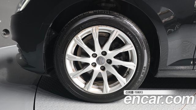 Audi A4 2018 — photo 5