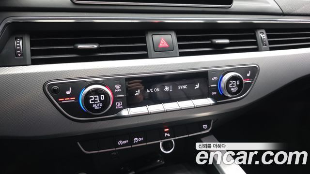 Audi A4 2018 — photo 17