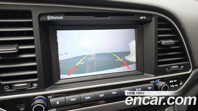 Hyundai AVANTE 2016 — photo 17