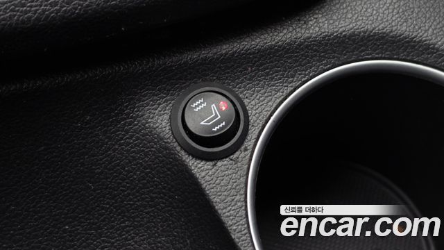 Hyundai AVANTE 2016 — photo 18