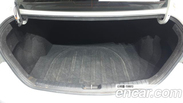 Hyundai AVANTE 2016 — photo 19