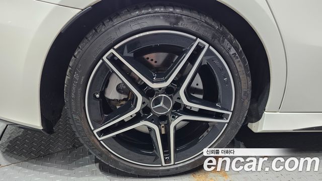 Mercedes-Benz A-Class 2023 — photo 5